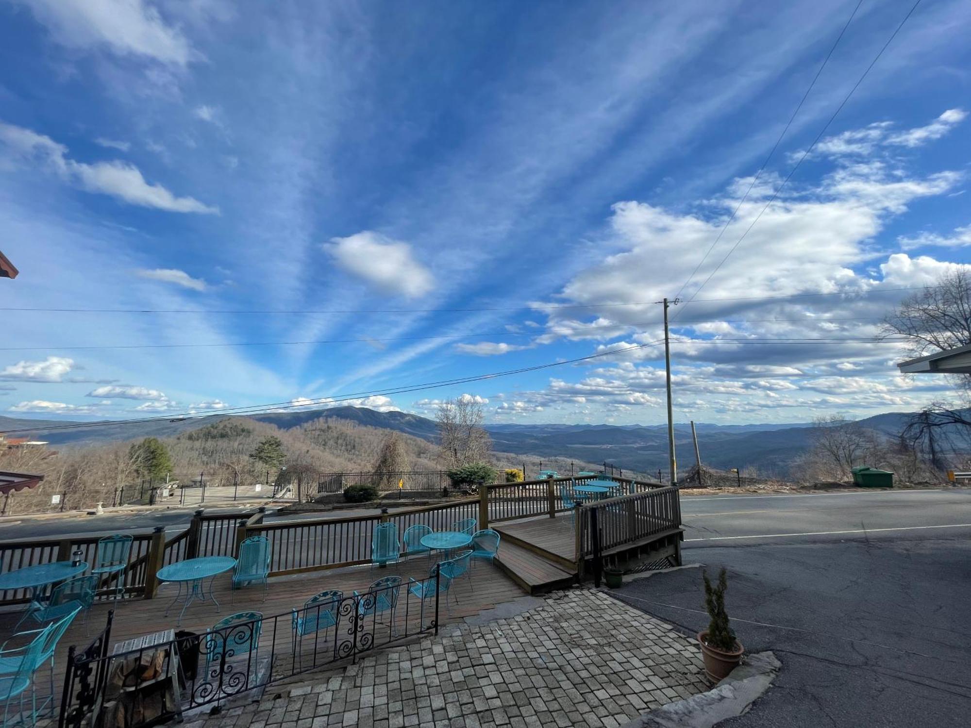 Skyline Village Inn Spruce Pine Bagian luar foto