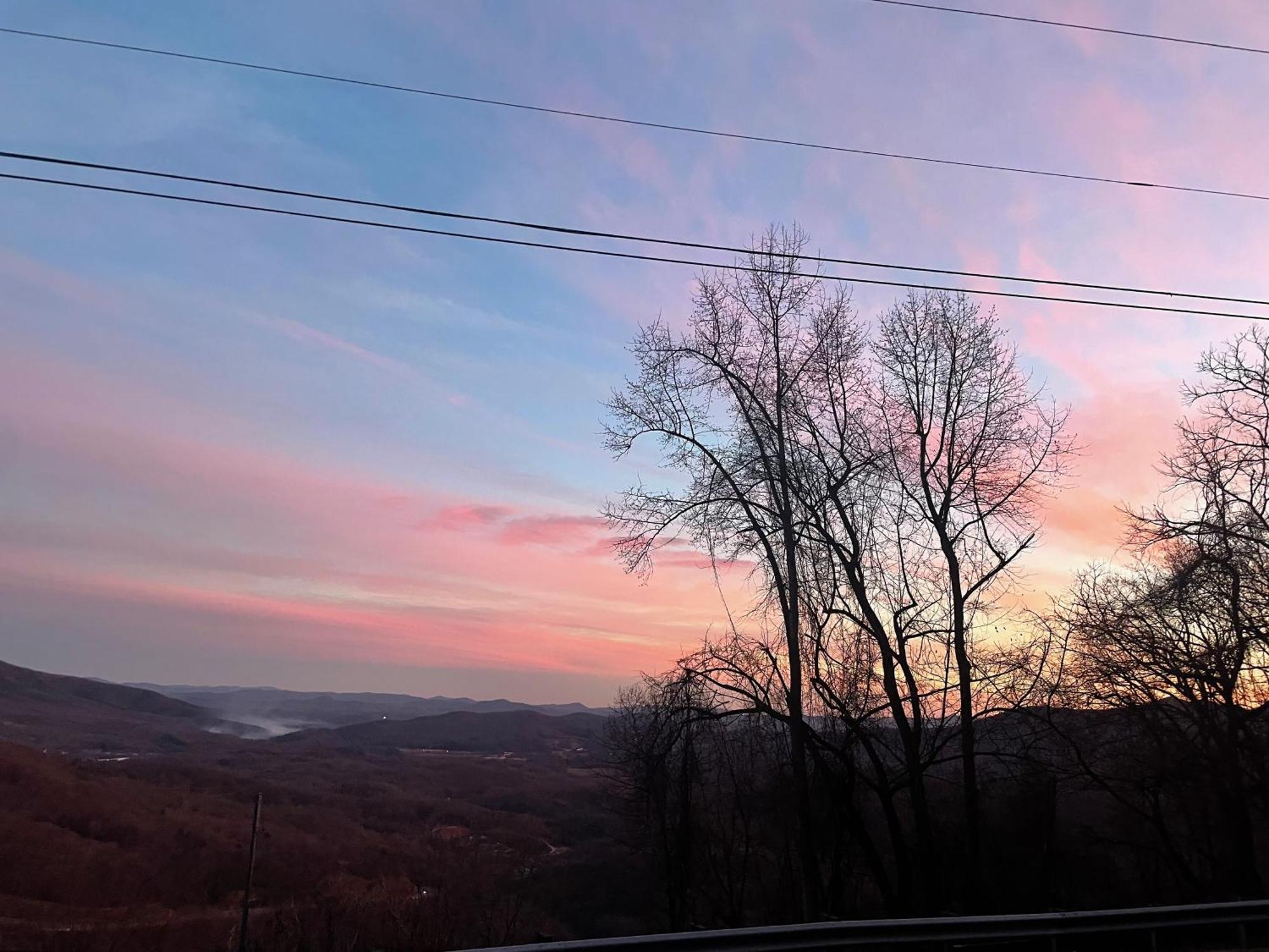 Skyline Village Inn Spruce Pine Bagian luar foto