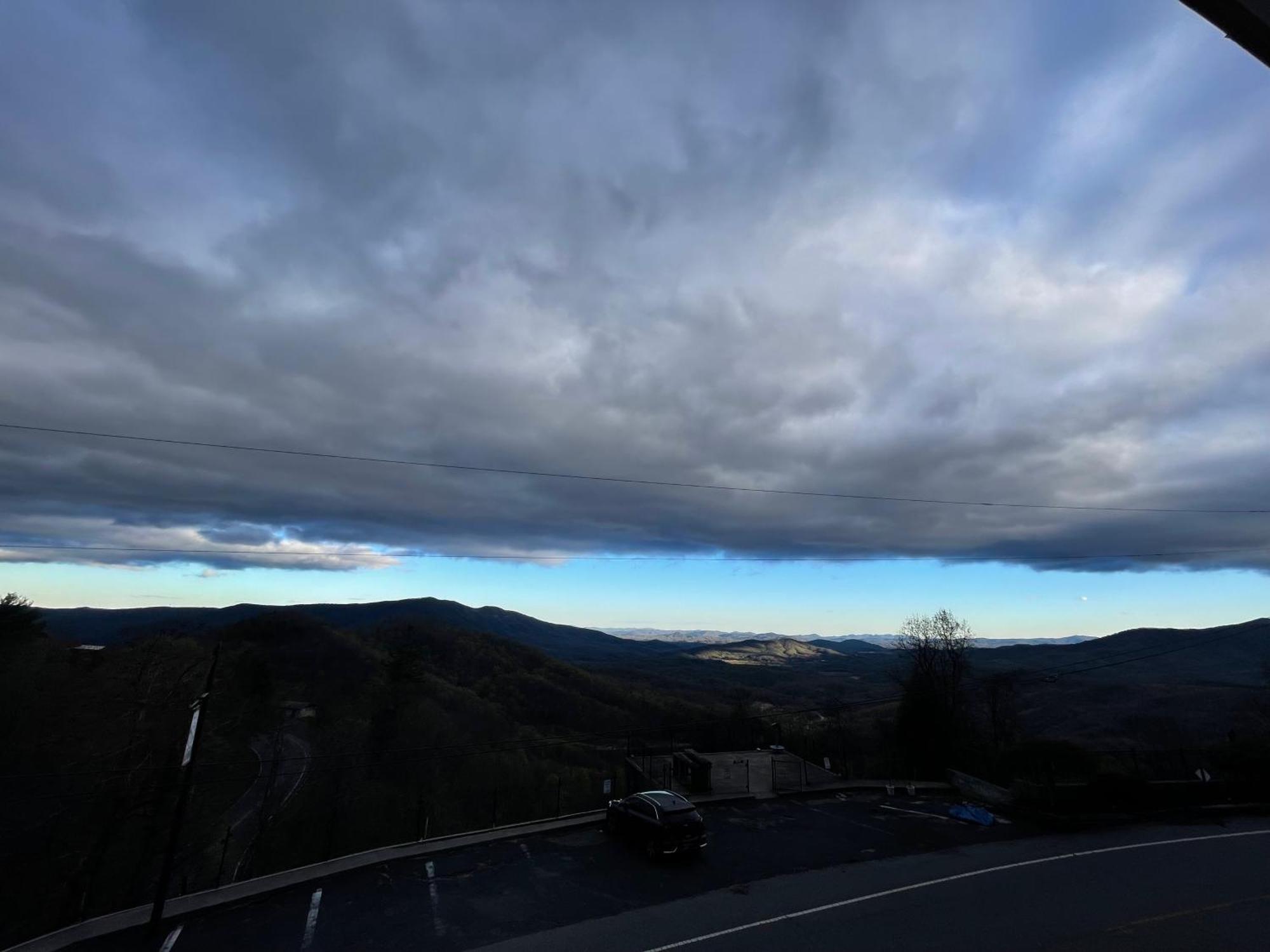 Skyline Village Inn Spruce Pine Bagian luar foto
