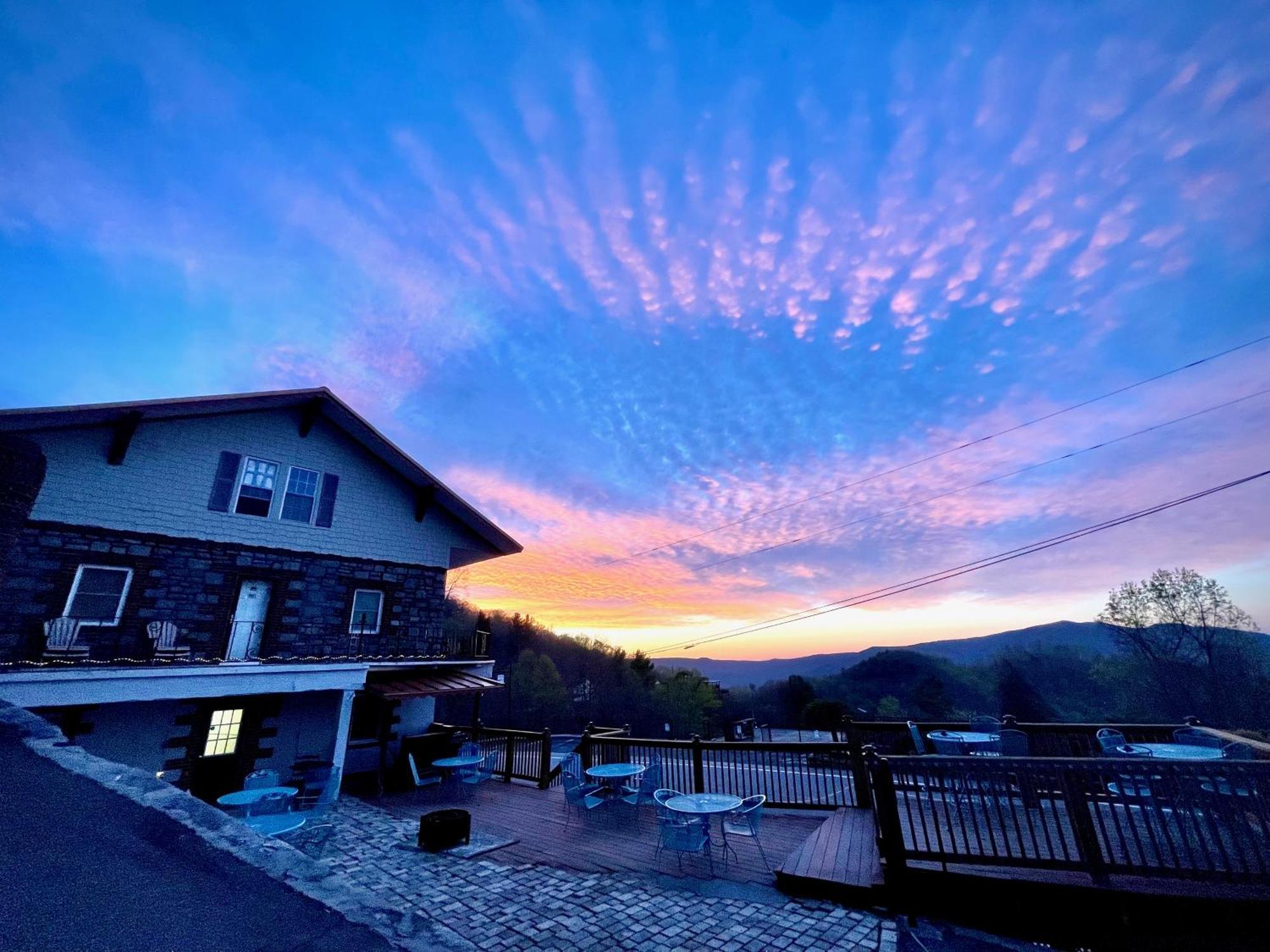 Skyline Village Inn Spruce Pine Bagian luar foto