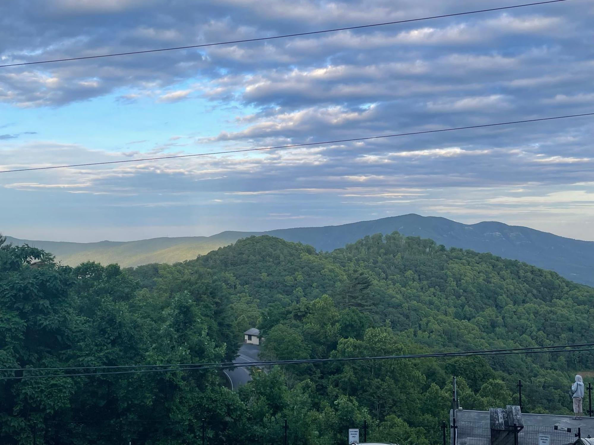 Skyline Village Inn Spruce Pine Bagian luar foto
