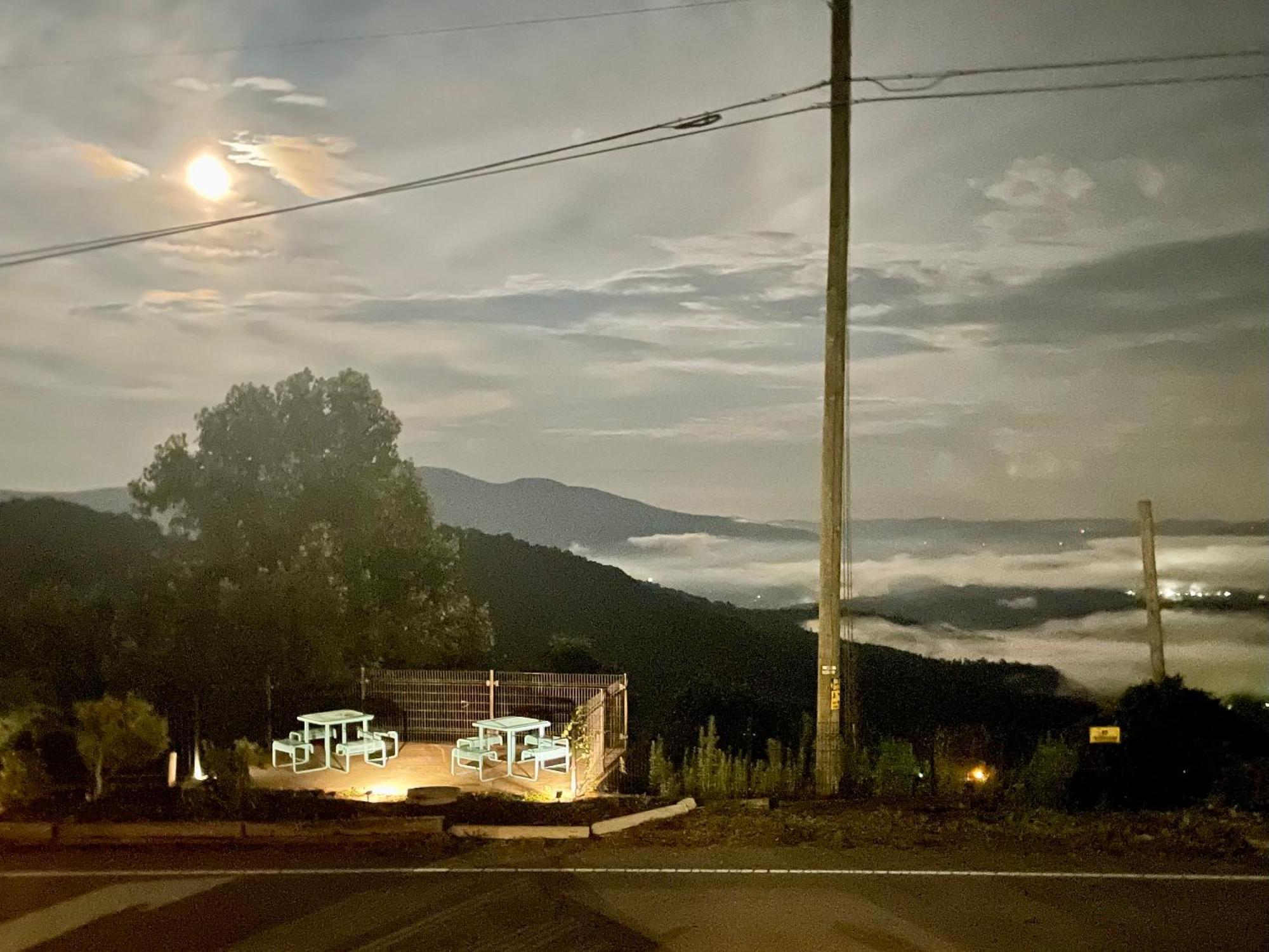 Skyline Village Inn Spruce Pine Bagian luar foto